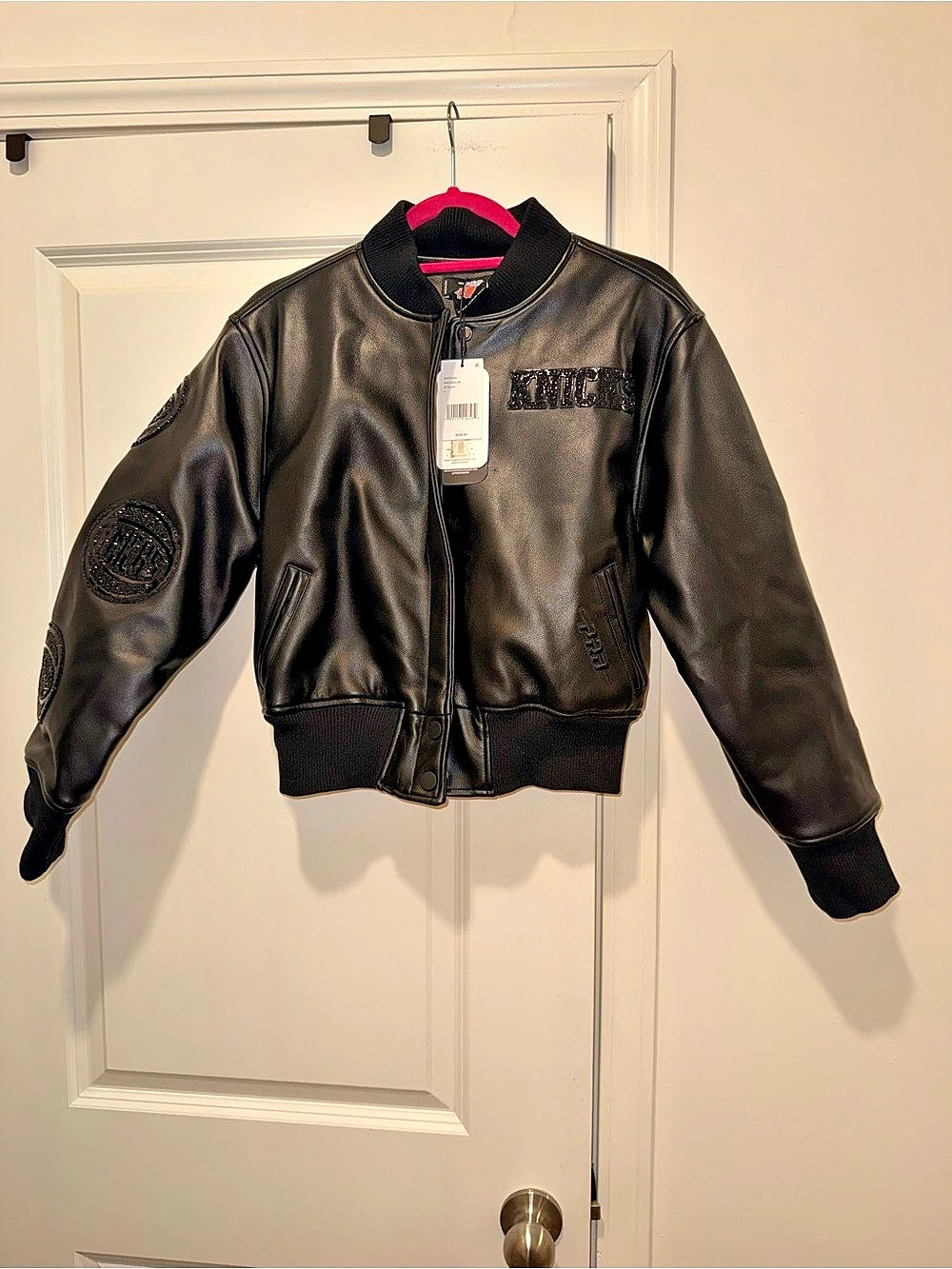 Pro Standard New York Knicks Pro Standard jacket Kids Black Jacket Size Medium